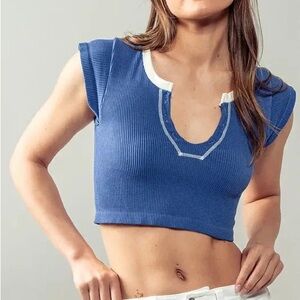 URBAN OUTFITTERS Blue Ribbed Henley Crop Top